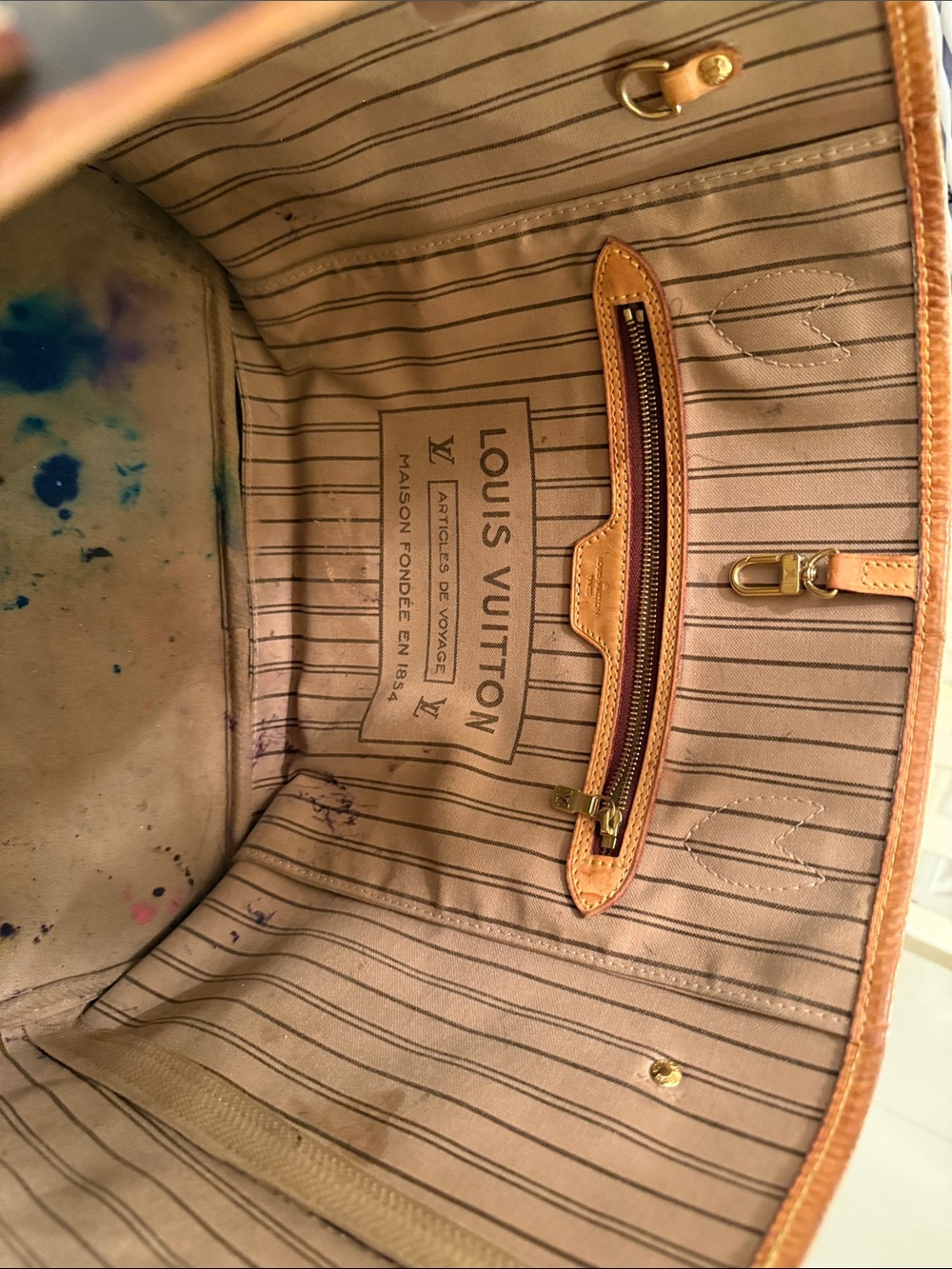 Louis Vuitton Monogram Canvas Tote in Brown and Tan Leather Trim - Picture 7 of 7